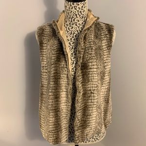 5/48 Faux Fur Vest